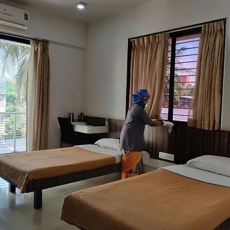 Aashiyana Inn ナーシク エクステリア 写真