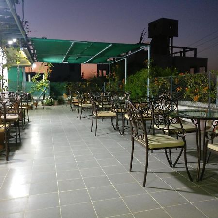 Aashiyana Inn ナーシク エクステリア 写真