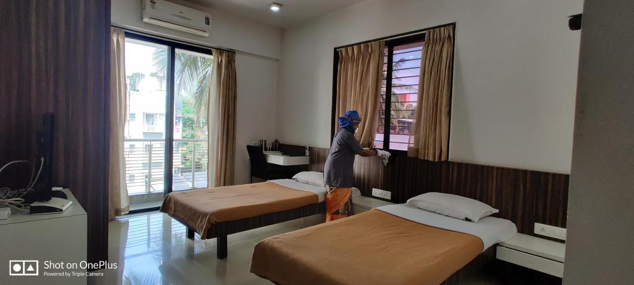 Aashiyana Inn ナーシク エクステリア 写真